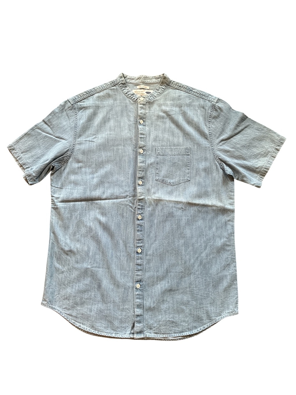 Old Navy Slim Fit The Classic Shirt. Denim/Band Collar. 100% Cotton. Size Large.